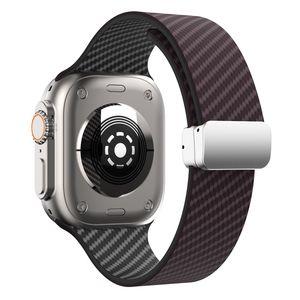 Apple Watch 49 / 46 / 44 / 42mm Klockarmband kolfibertextur - Mörkbrun/Svart