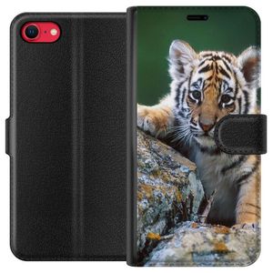 Apple iPhone SE (2022) Musta Lompakkokotelo Tiger