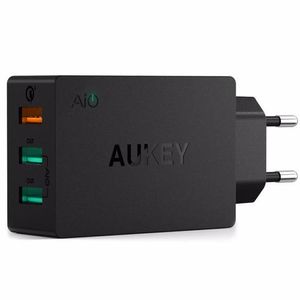 Aukey Titan Series Vægoplader 3xUSB-A, Q.C 3.0, 42W - Sort